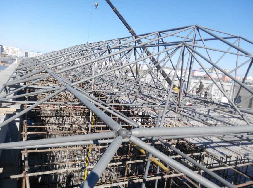 涟源商贸城屋顶网架工程